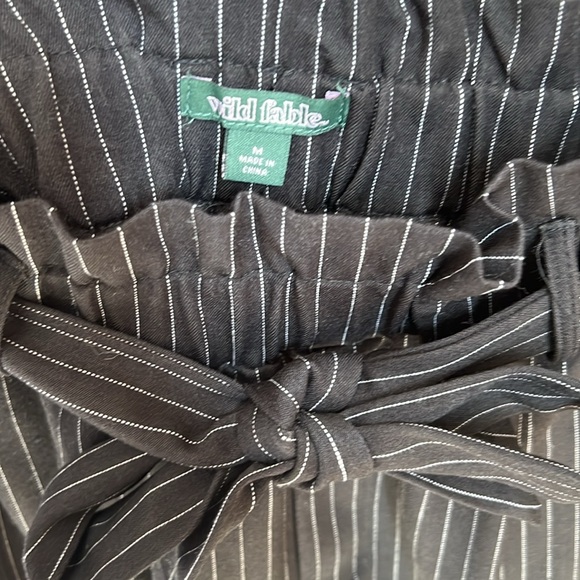 Wild Fable Pin Stripe Paperbag Waist Black Trouser Pants Medium - Picture 3 of 4
